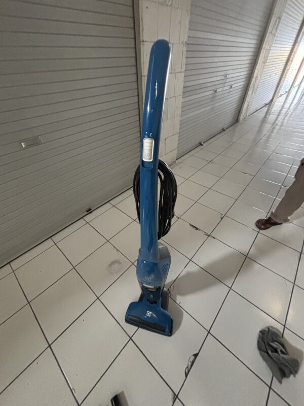 Modena Vacuum Cleaner Broken
