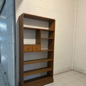 D1-01 Bookshelf