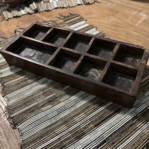 D1-09 10 Hole Jewelry Tray