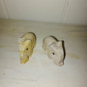 D8-07 Marble Elephant Figurine set of 2