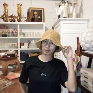 D8-41 Brown Knitted Hat