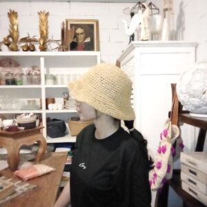 D8-42 White Knitted Hat