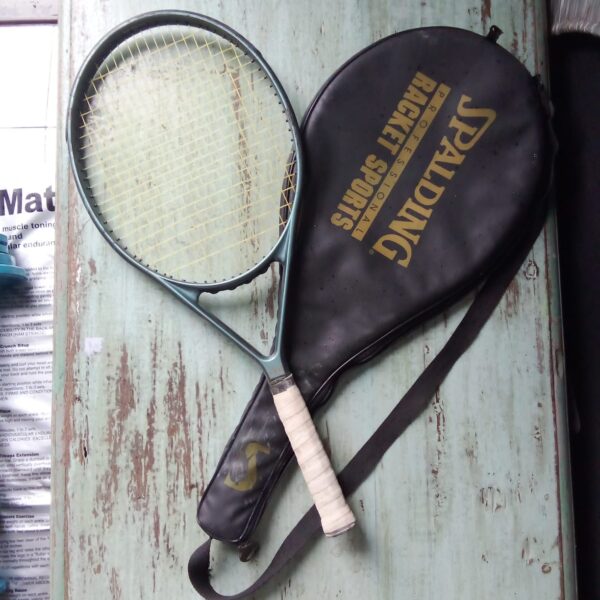 Tennis racket